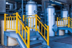 METALÚRGICO: o trabalho em áreas próximas a tanques que armazenam materiais inflamáveis pode garantir adicional de periculosidade